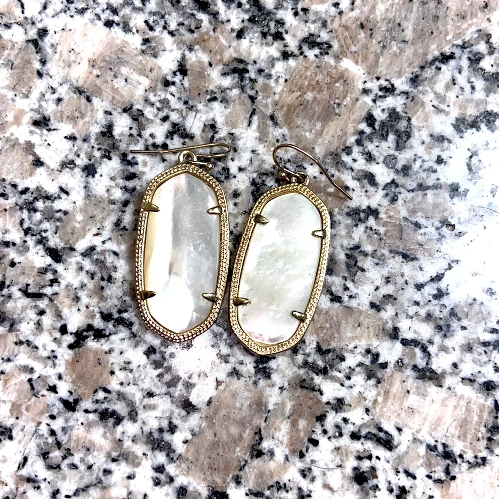 Kendra Scott Elle Earrings in Ivory